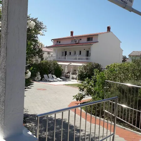 Rab Riviera Retreat - 3 Bedroom Apartment Palit