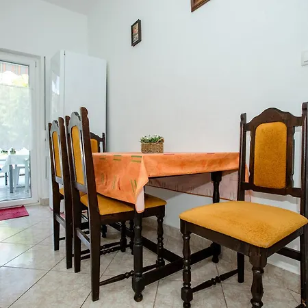 Apartmán Rab Oasis Retreat - 3 Bedroom
