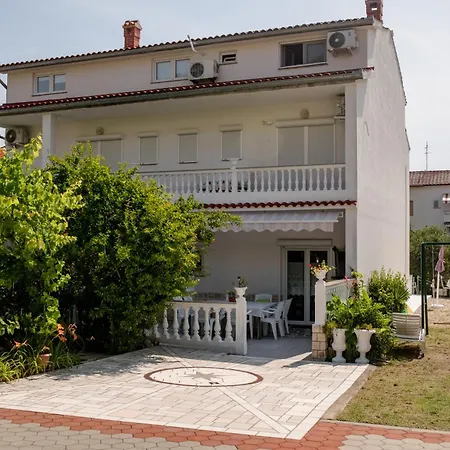 Rab Riviera Retreat - 3 Bedroom Apartment * Palit