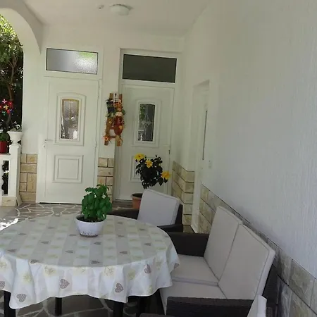 Rab Oasis Retreat - 3 Bedroom Apartment