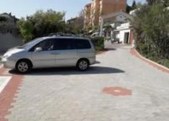 Rab Oasis Retreat - 3 Bedroom شقة Palit