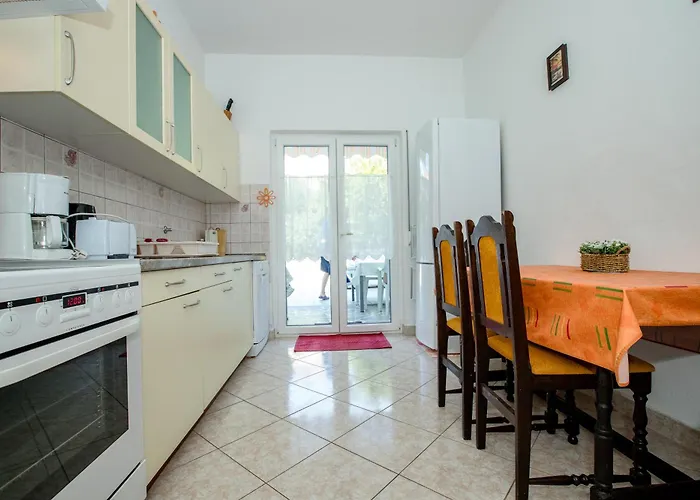 Rab Oasis Retreat - 3 Bedroom Palit
